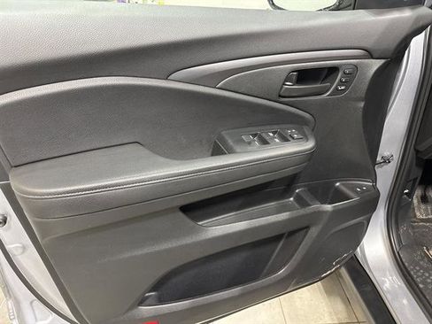 Used 2023 Honda Passport EX-L image 8