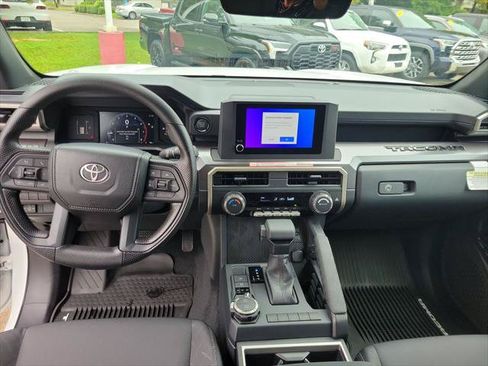 Certified 2026 Toyota Tacoma SR5 AWD/4WD image 16