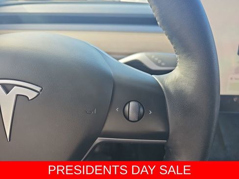 Used 2023 Tesla Model Y Long Range image 18