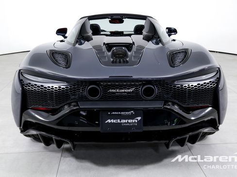 Used 2025 McLaren Artura Spider image 9