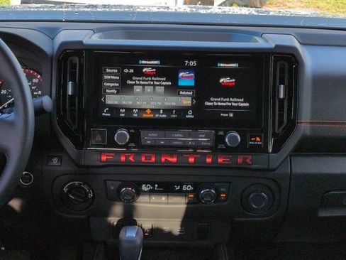 Used 2025 Nissan Frontier PRO-4X w/ Interior Protection Package AWD/4WD image 17
