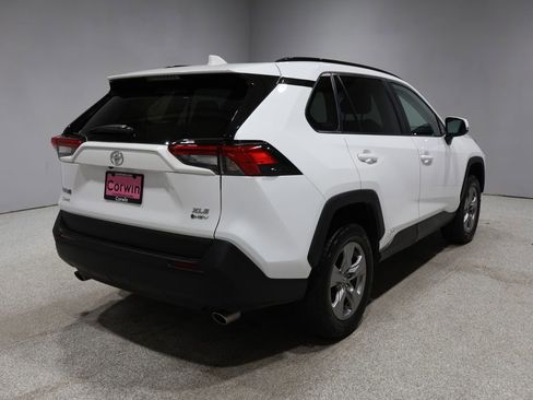 Used 2025 Toyota RAV4 XLE image 2