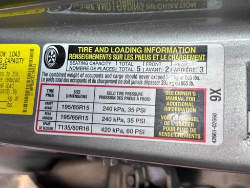 Used 2014 Toyota Corolla LE FWD image 35