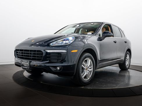 Used 2016 Porsche Cayenne AWD/4WD image 1