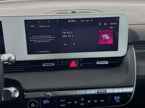 Used 2024 Hyundai Ioniq 5 SEL image 21