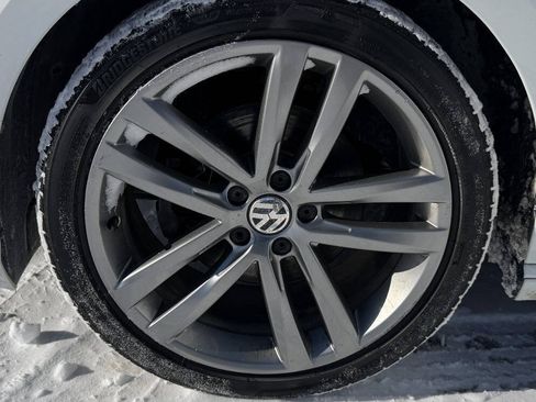 Used 2018 Volkswagen Passat 2.0T S image 36