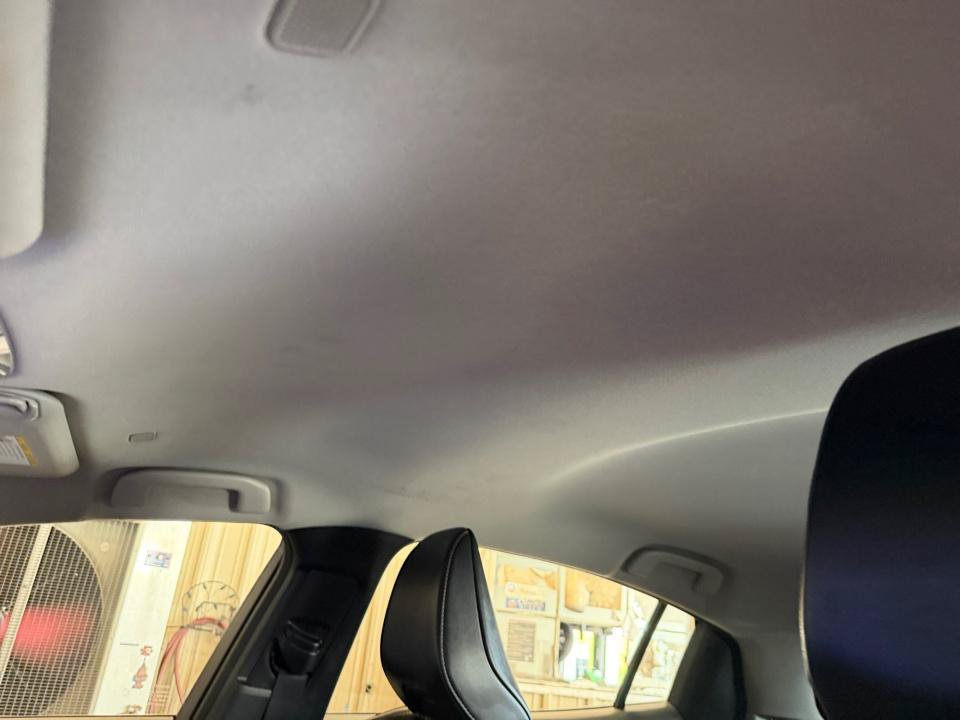 Certified 2025 Toyota Prius XLE FWD image 25