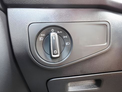 Used 2020 Volkswagen Tiguan SE R-Line image 25