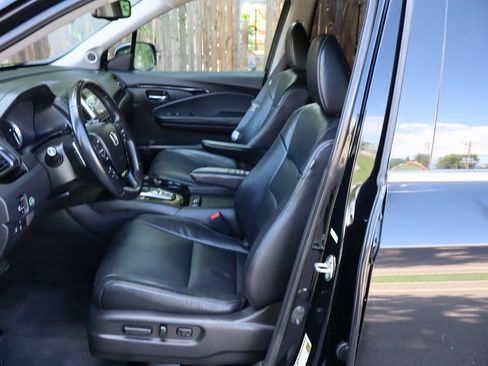 Used 2016 Honda Pilot Touring image 19