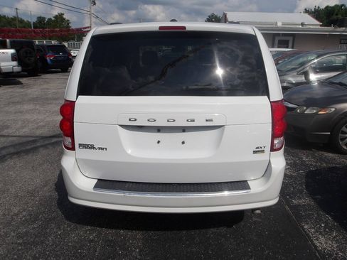 Used 2019 Dodge Grand Caravan SXT FWD image 7
