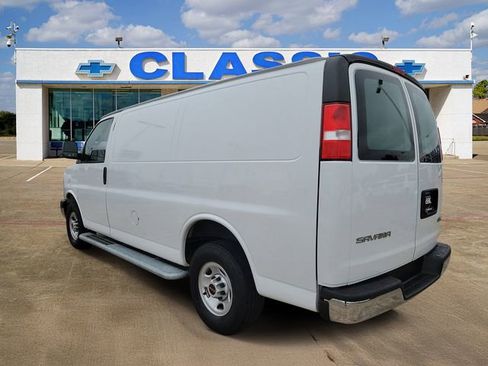 Used 2024 GMC Savana 2500 w/ Driver Convenience Package image 5