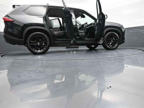 Used 2024 Toyota Grand Highlander AWD image 49