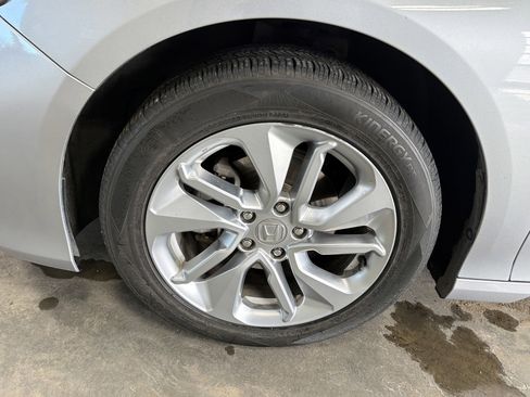 Used 2019 Honda Accord LX image 15