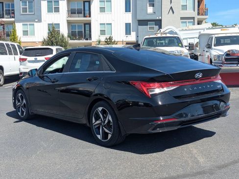 Used 2023 Hyundai Elantra Limited FWD image 7