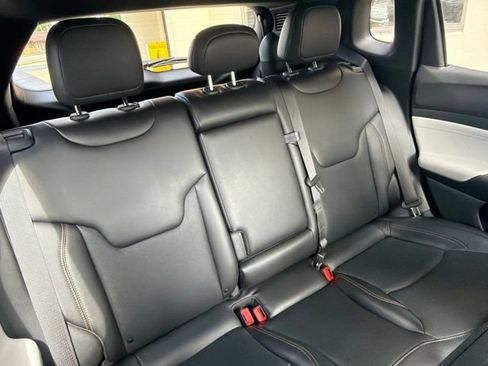 Used 2023 Jeep Compass Limited w/ Elite Group AWD/4WD image 8