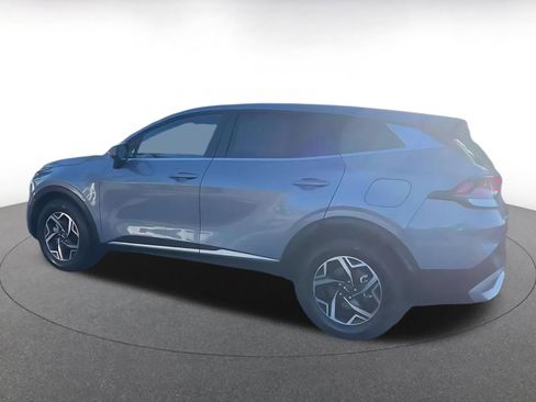 Used 2025 Kia Sportage LX image 10