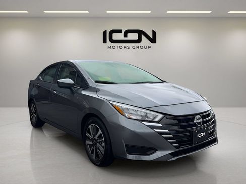Used 2025 Nissan Versa SV FWD image 7