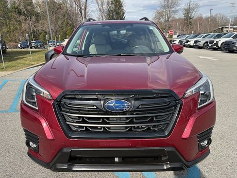 Used 2024 Subaru Forester Limited image 3