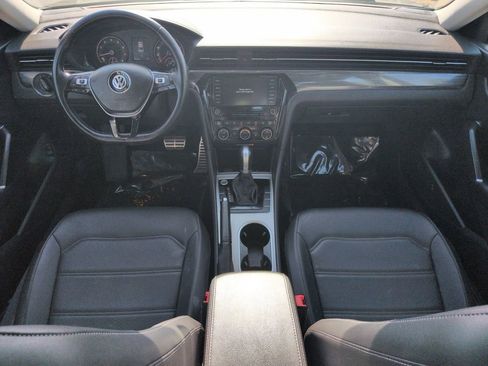 Used 2020 Volkswagen Passat 2.0T R-Line image 16