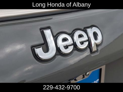 Used 2023 Jeep Compass Limited w/ Elite Group AWD/4WD image 15