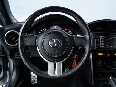 Used 2015 Scion FR-S image 25