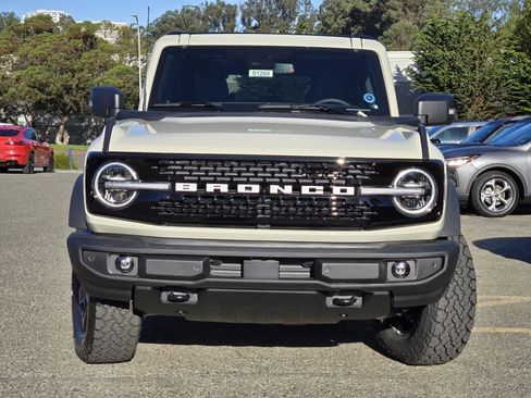 New 2025 Ford Bronco Outer Banks image 3