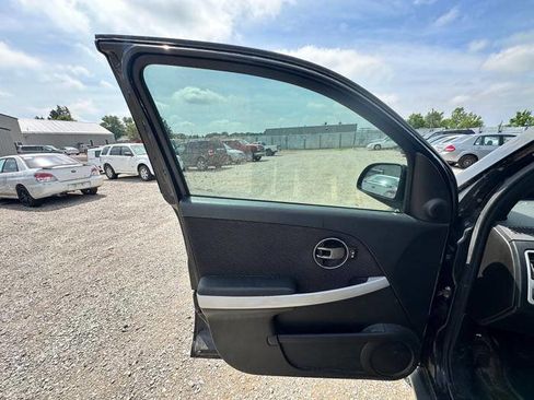 Used 2008 Pontiac Torrent 2WD image 22