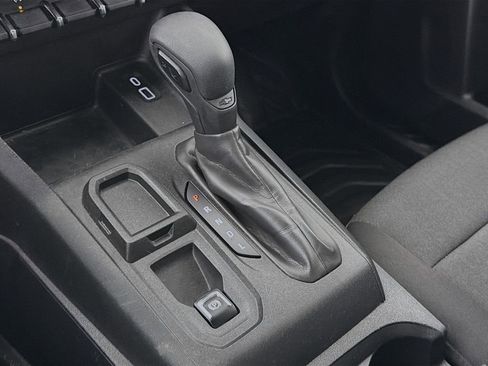 Used 2023 Chevrolet Colorado W/T image 20