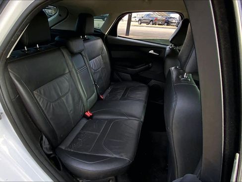 Used 2015 Ford Focus SE w/ Equipment Group 201A image 19
