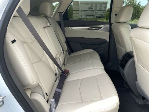 New 2025 Cadillac XT5 Premium Luxury FWD image 27