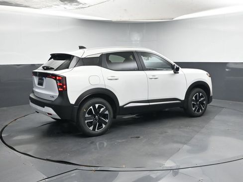 New 2026 Nissan Kicks SV w/ Cold Weather Package image 5