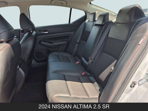 Used 2024 Nissan Altima 2.5 SR FWD image 16
