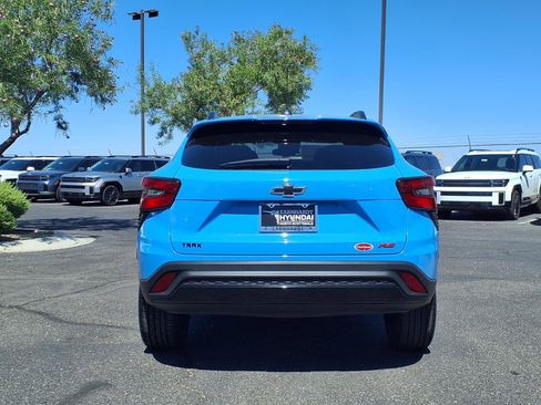Used 2024 Chevrolet Trax RS FWD image 5