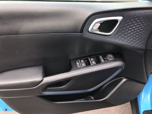 Certified 2023 Kia Soul EX FWD image 13
