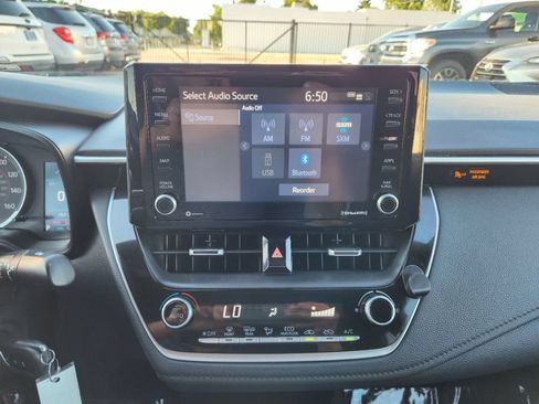Used 2022 Toyota Corolla SE w/ Carpet Mat Package (TMS) FWD image 16