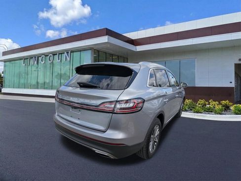 Used 2023 Lincoln Nautilus FWD w/ Premium Package image 3