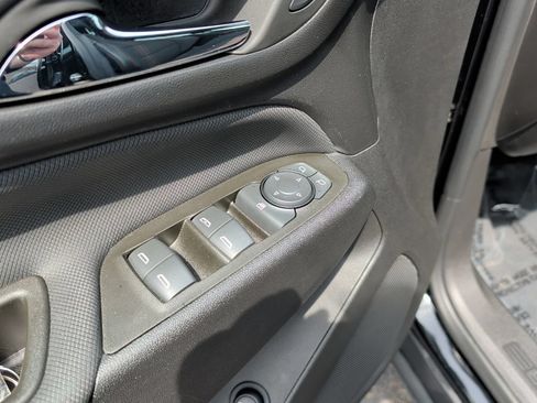 Used 2023 Chevrolet Equinox RS AWD/4WD image 30