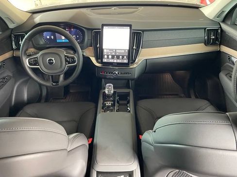 Used 2026 Volvo XC90 B6 Plus w/ Protection Package Premier AWD/4WD image 15