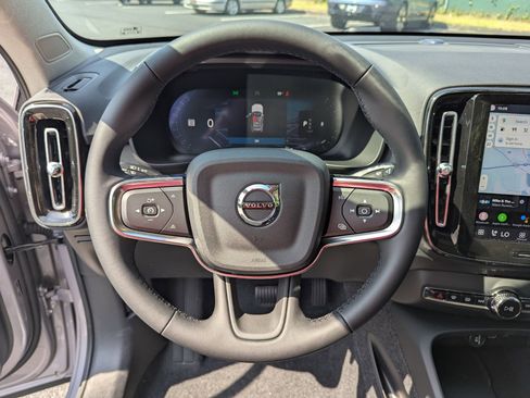 New 2026 Volvo XC40 B5 Plus w/ Climate Package image 10