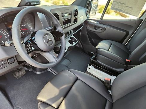 New 2025 Mercedes-Benz Sprinter 2500 image 7
