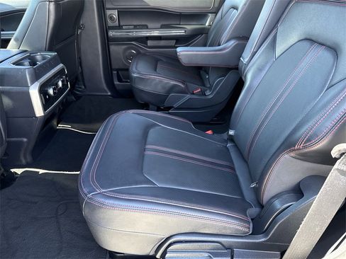 Used 2024 Ford Expedition Limited image 20