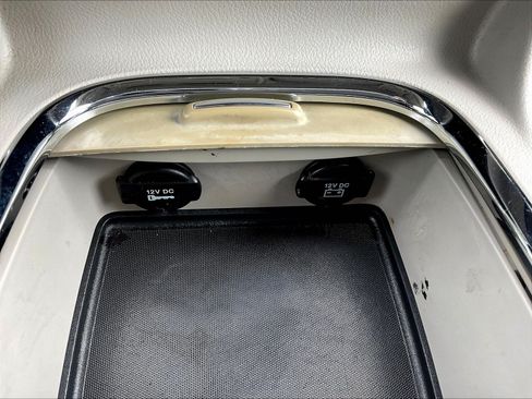 Used 2013 Chrysler Town & Country Touring-L w/ Premium Group FWD image 15