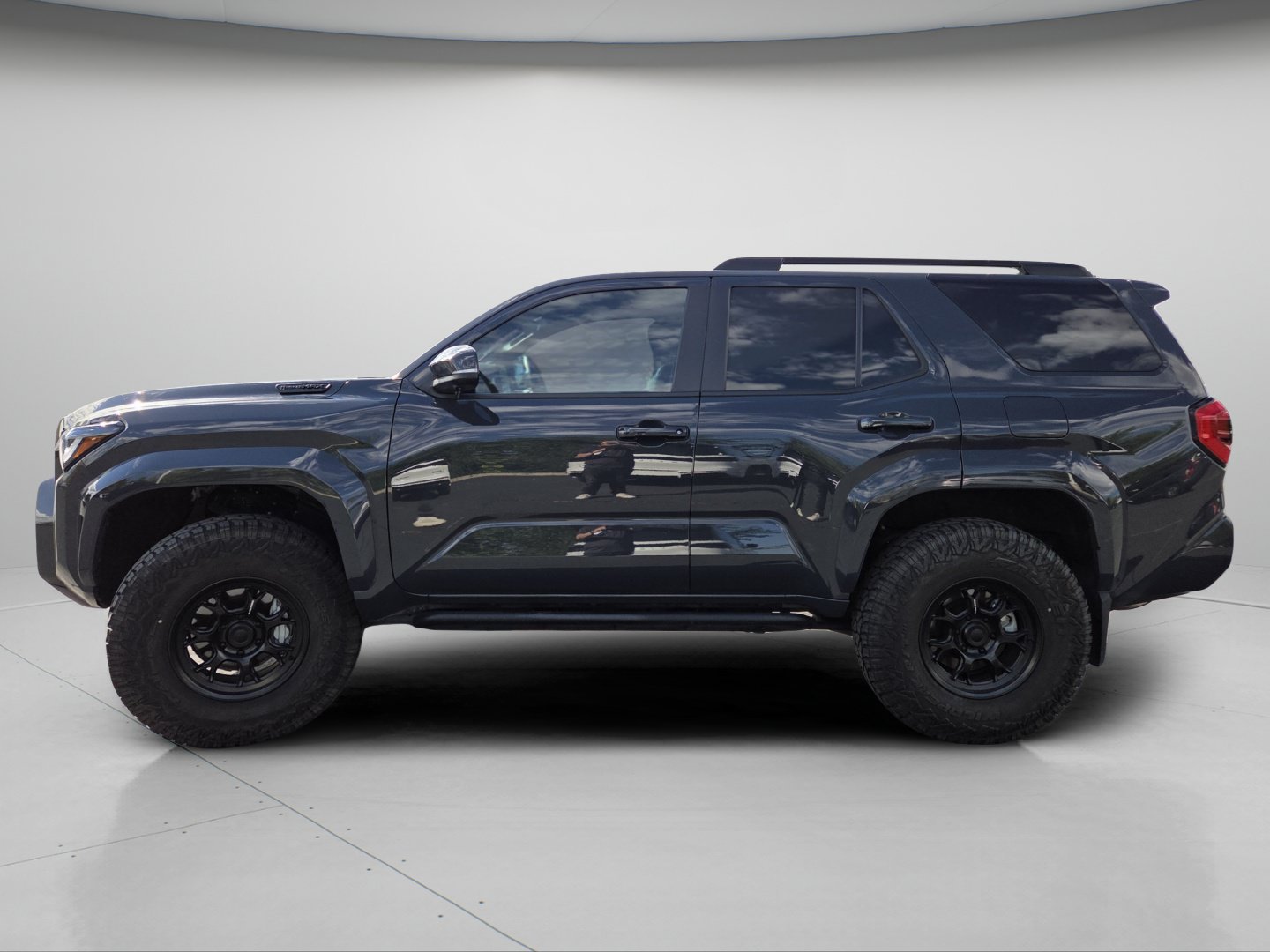 Used 2025 Toyota 4Runner Limited AWD/4WD image 25