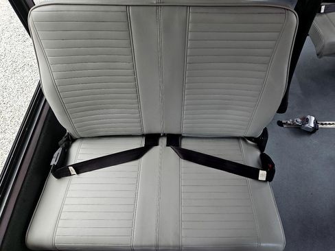 Used 2015 Chevrolet Express 3500 w/ Shuttle Bus Package image 27