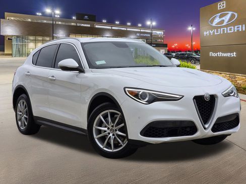 Used 2018 Alfa Romeo Stelvio Ti w/ Convenience Package AWD/4WD image 3