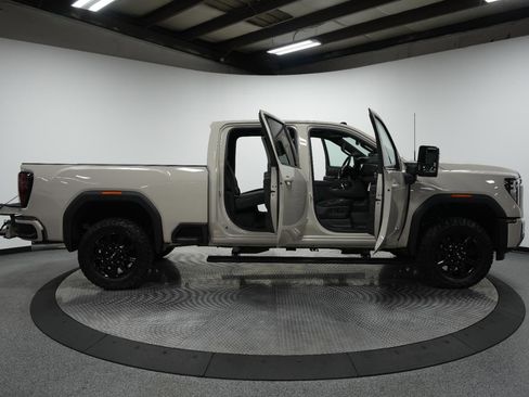 New 2026 GMC Sierra 2500 AT4 w/ AT4 Premium Plus Package image 13