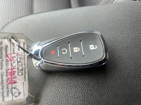 Used 2025 Chevrolet Trax LT image 22