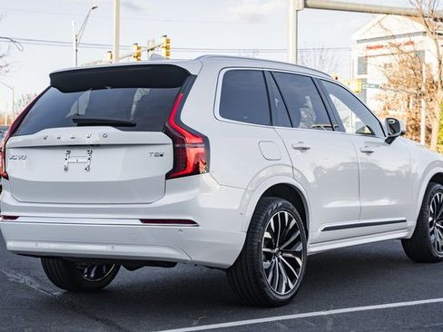 New 2026 Volvo XC90 T8 Plus image 4