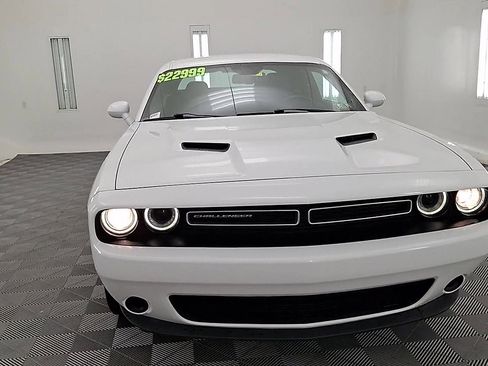 Used 2023 Dodge Challenger SXT image 7