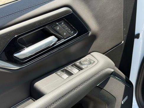 New 2026 GMC Yukon XL Denali w/ Denali Reserve Package AWD/4WD image 19